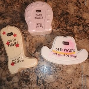 Boots on the grounds bath bomb set of three brand new. Cowgirl cowboy 4-H Fair